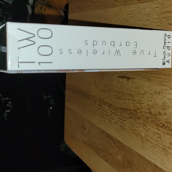 Tech Theroy Audio Wireless Earbuds. - Picture 4 of 5